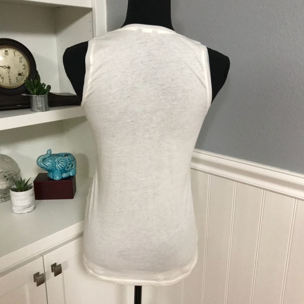 🌷BOGO🌷EUC- Ann Taylor- Sequined Cream Top - Picture 3 of 8